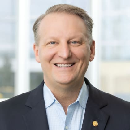 Shawn Martin headshot