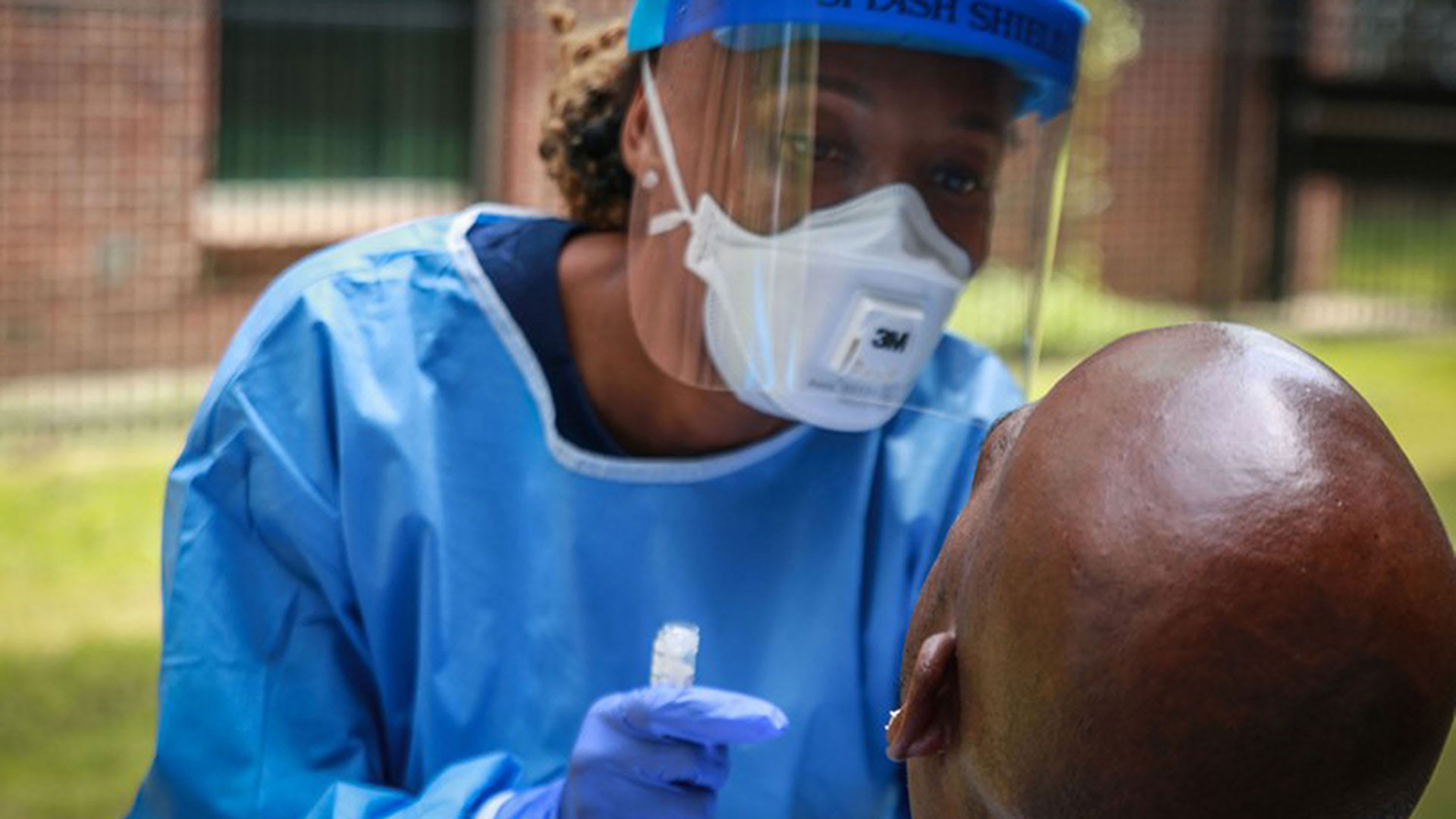 Woman wearing mask during Covid times.